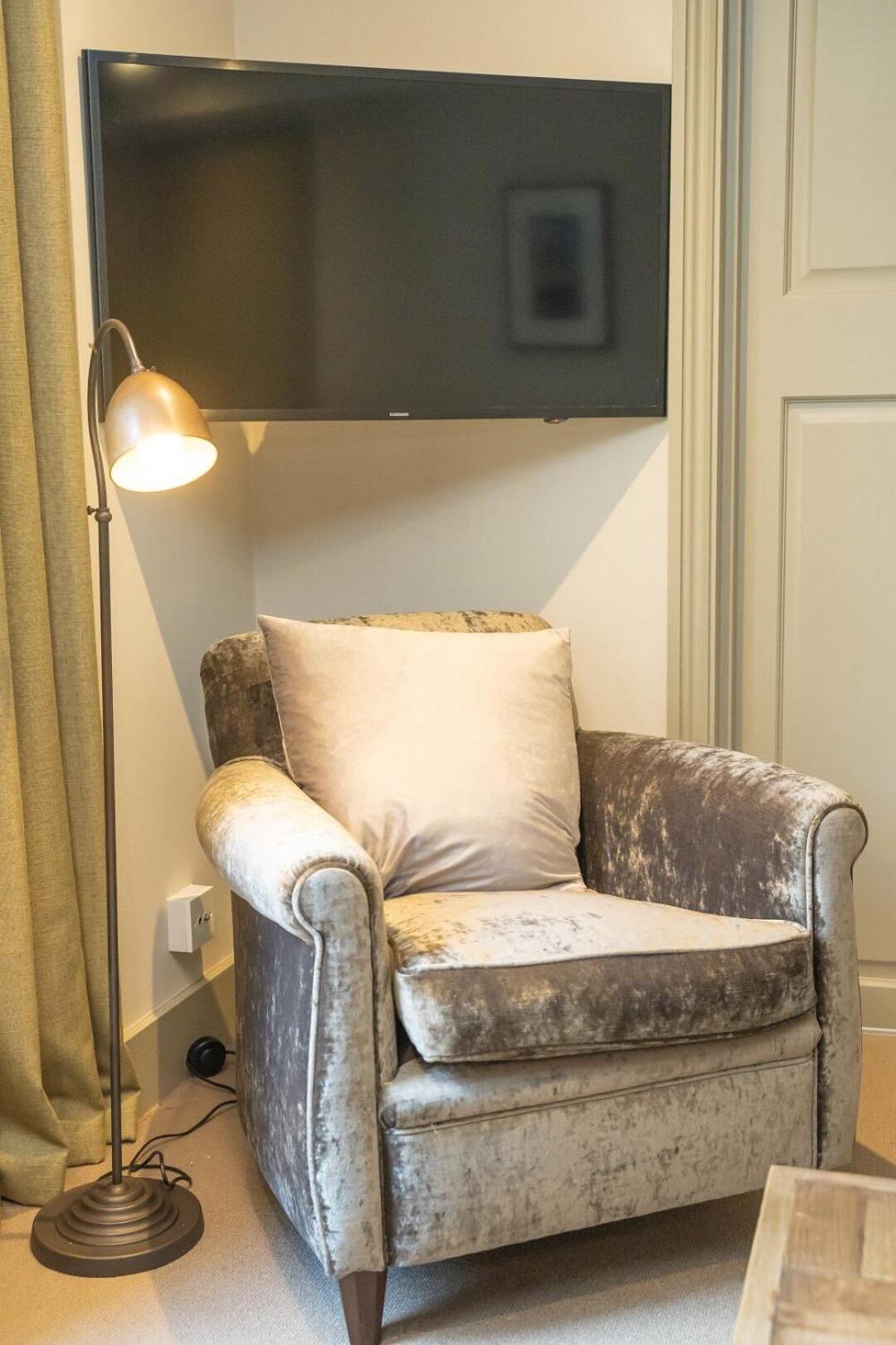 The Swan Inn Chiddingfold Room photo